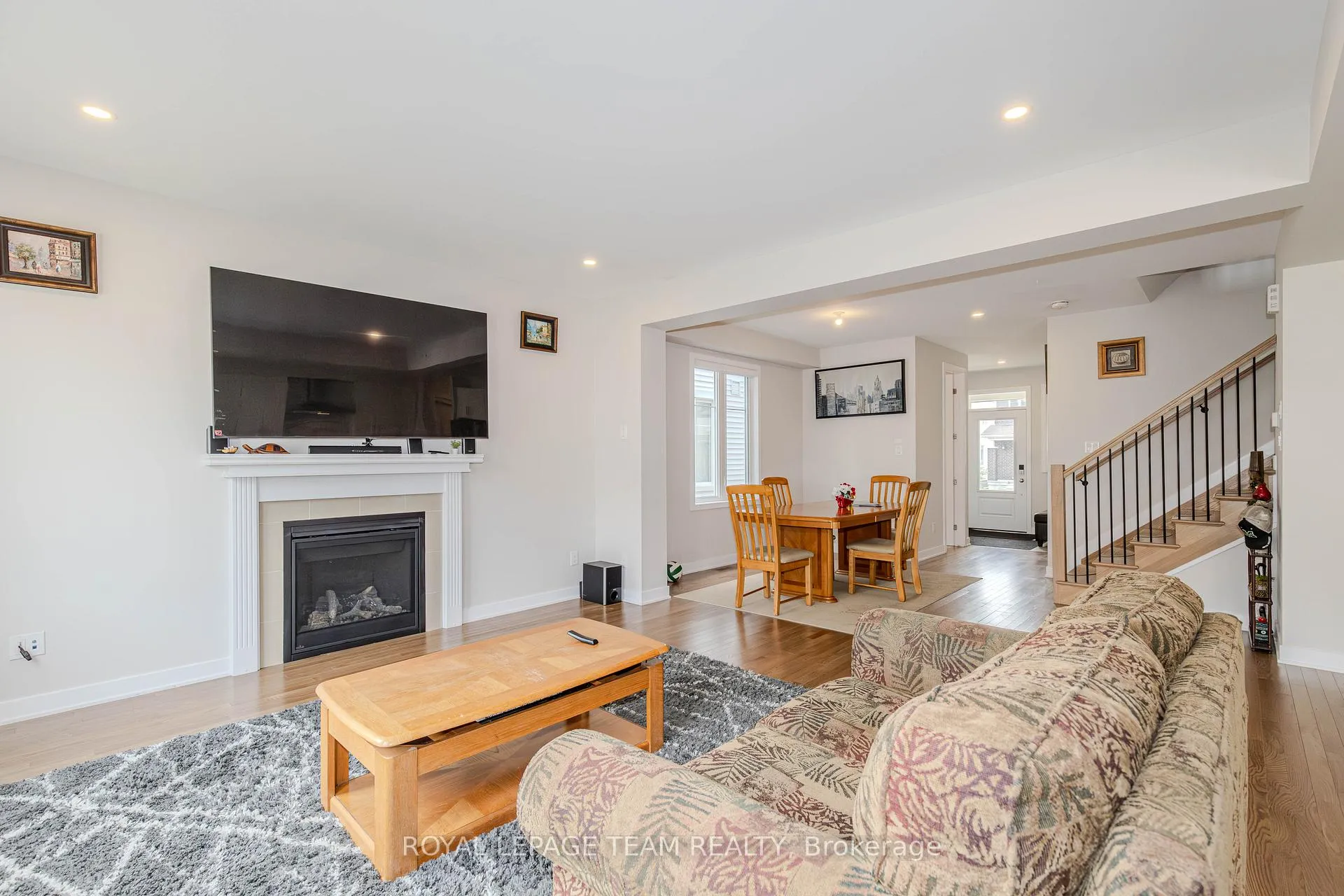 Photo 13 of 97 Mudminnow Crescent, Ottawa, Avalon West — HOMEH