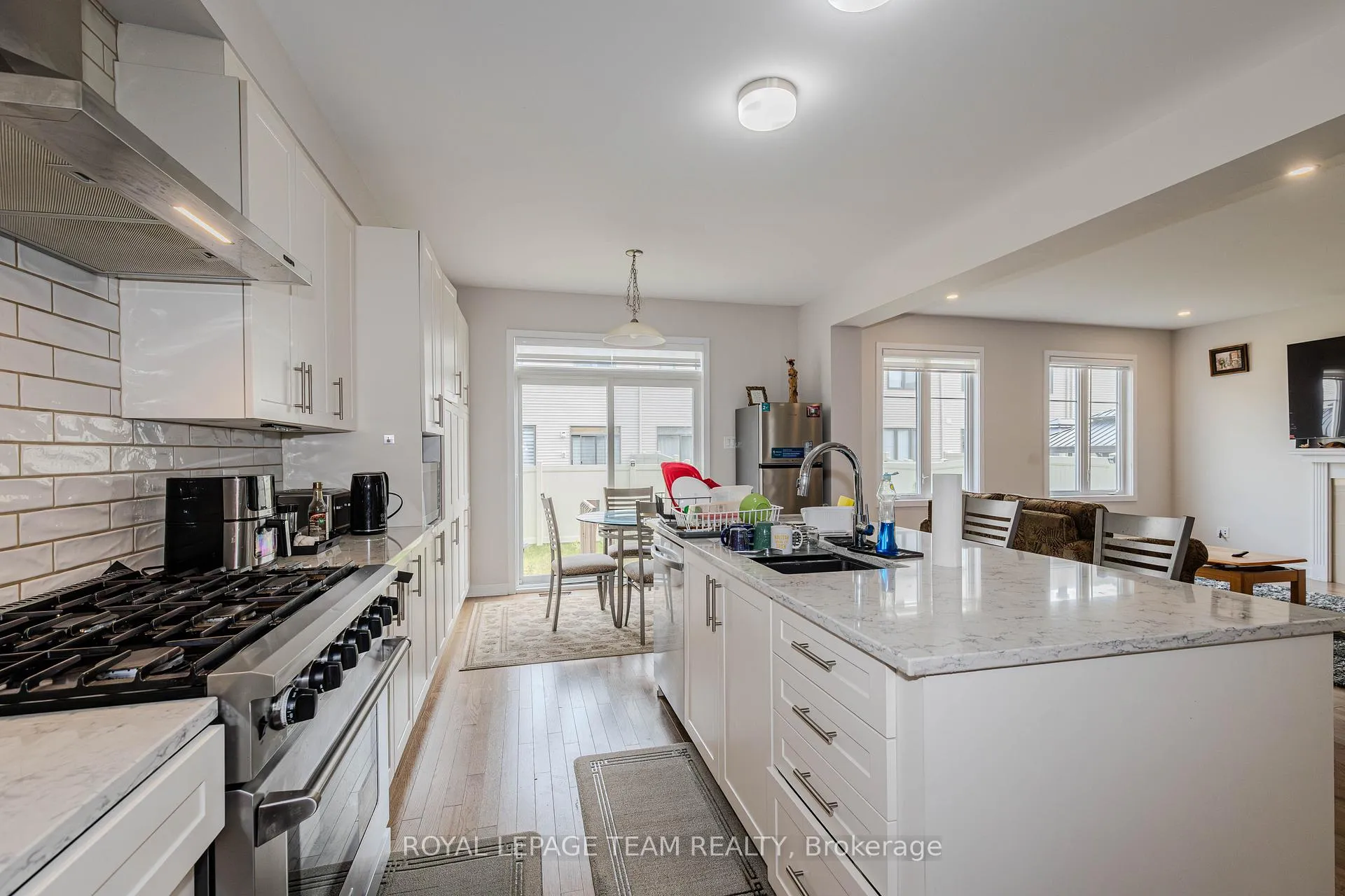 Photo 19 of 97 Mudminnow Crescent, Ottawa, Avalon West — HOMEH