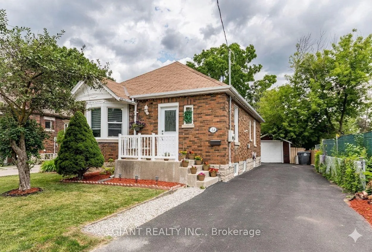 Photo 1 of 22 West Street W, Brampton, Downtown Brampton — HOMEH
