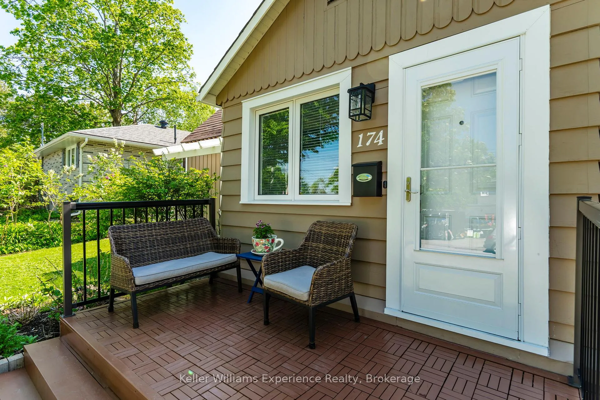 Photo 2 of 174 Seventh Street, Midland — HOMEH