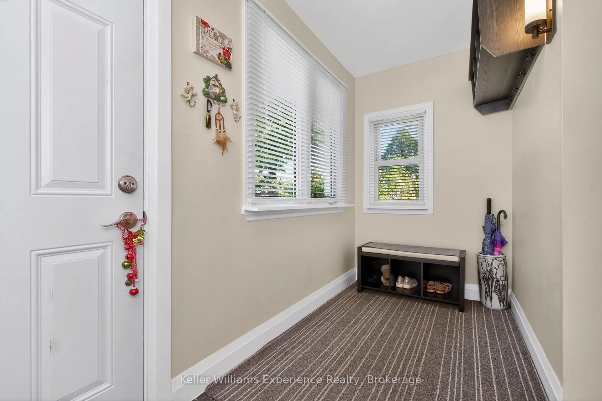 Photo 5 of 174 Seventh Street, Midland — HOMEH
