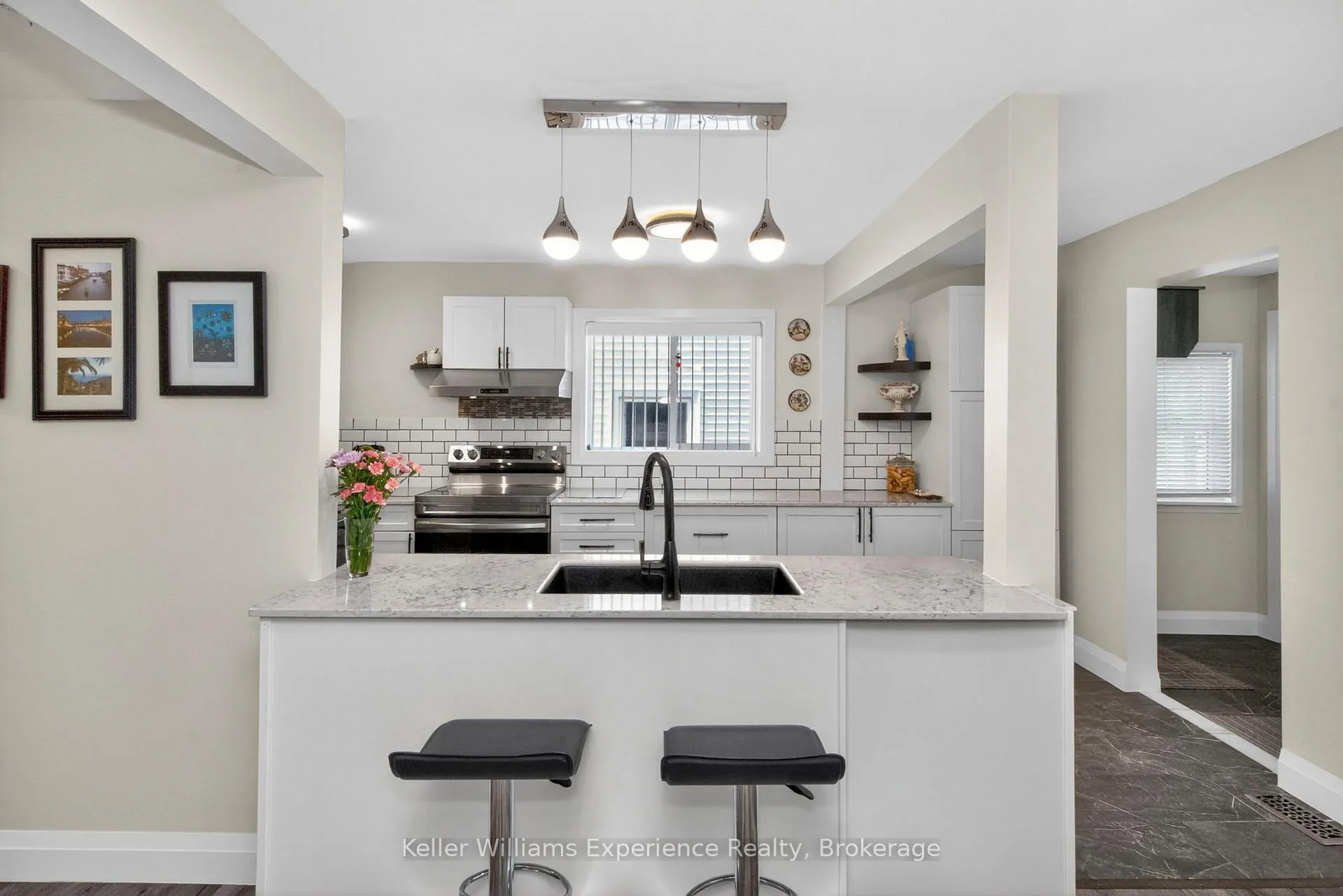 Photo 9 of 174 Seventh Street, Midland — HOMEH