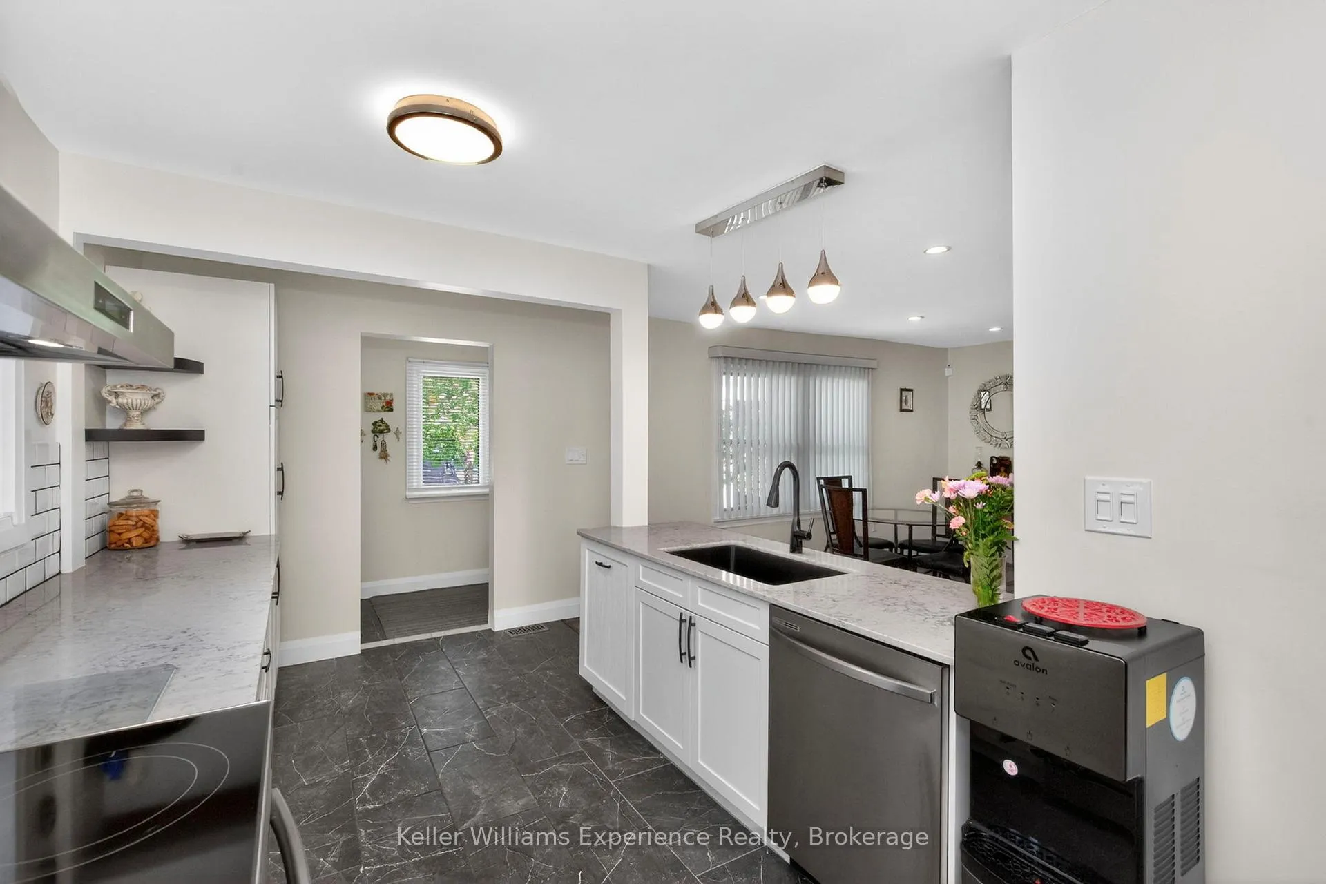 Photo 10 of 174 Seventh Street, Midland — HOMEH