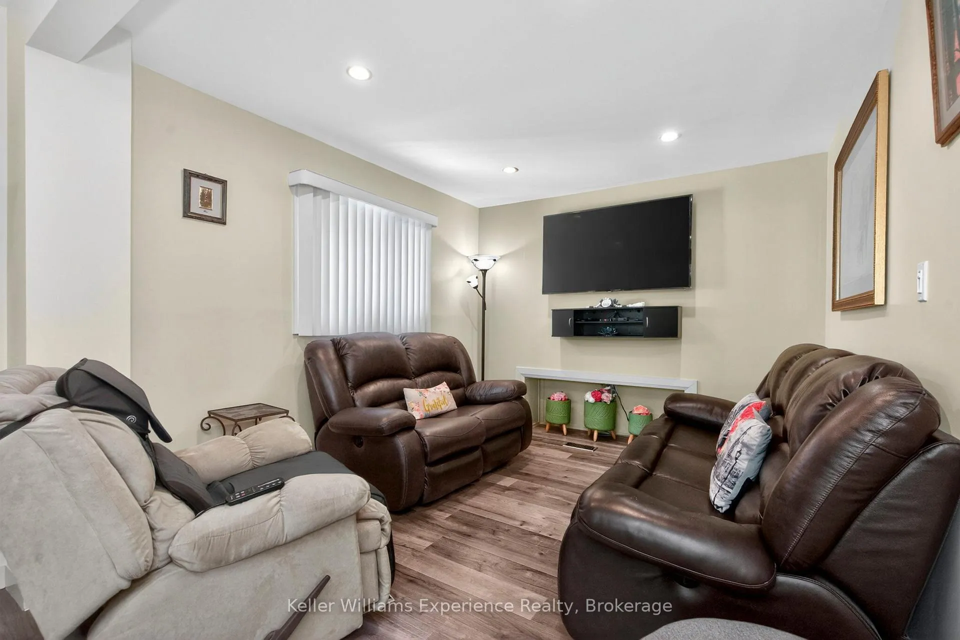 Photo 15 of 174 Seventh Street, Midland — HOMEH
