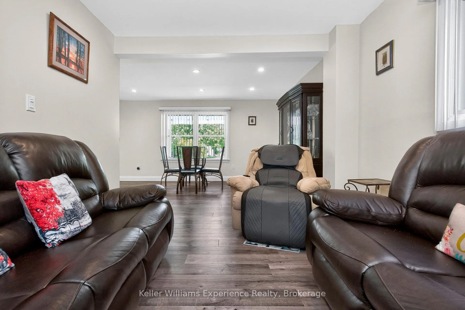 Photo 17 of 174 Seventh Street, Midland — HOMEH