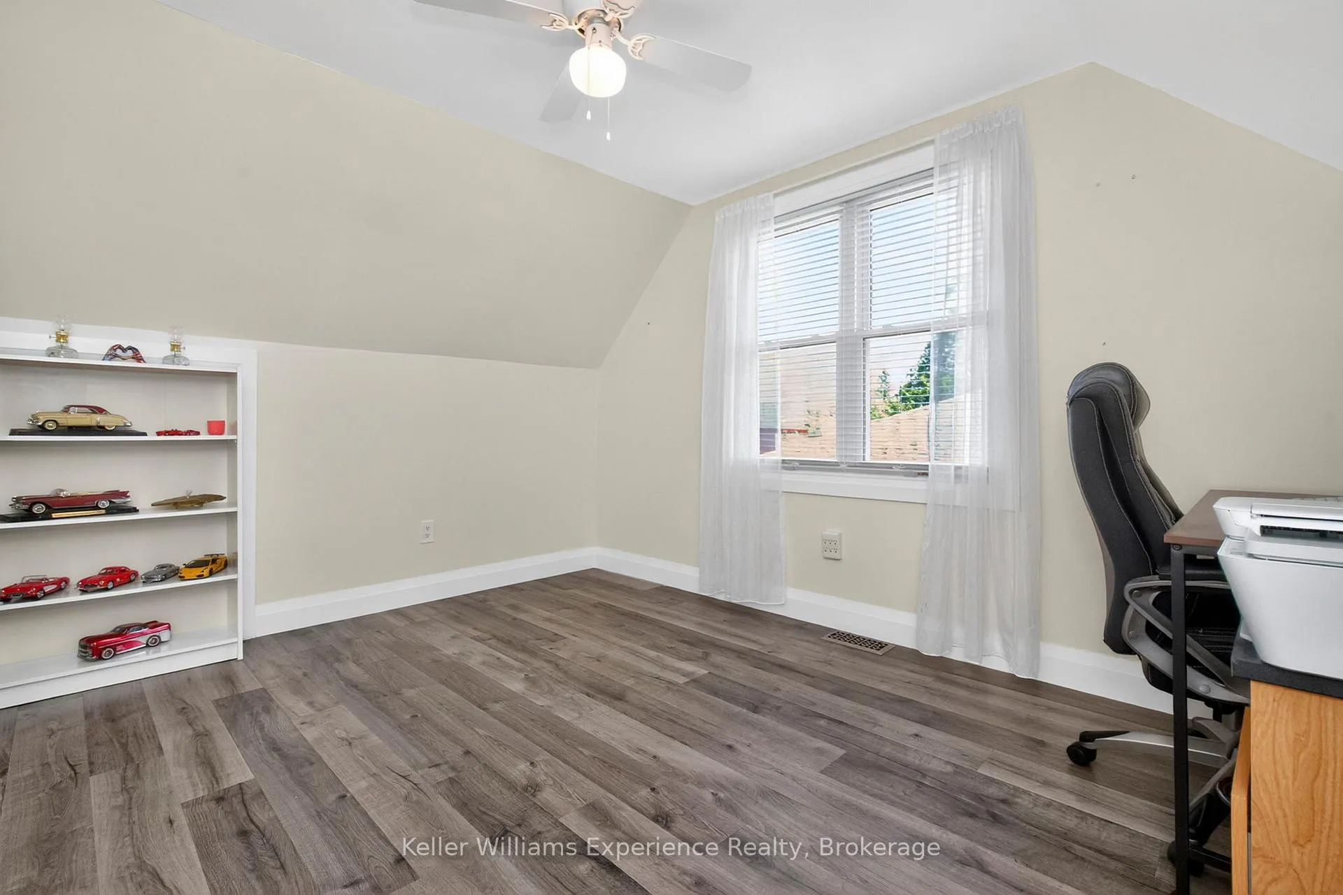 Photo 26 of 174 Seventh Street, Midland — HOMEH