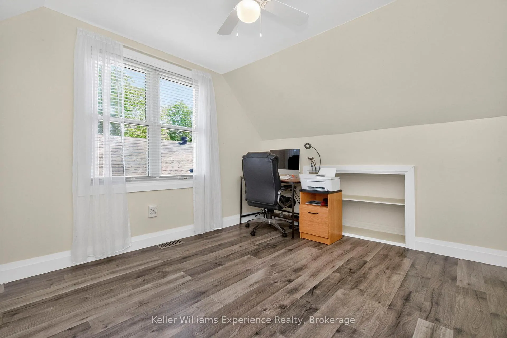Photo 27 of 174 Seventh Street, Midland — HOMEH