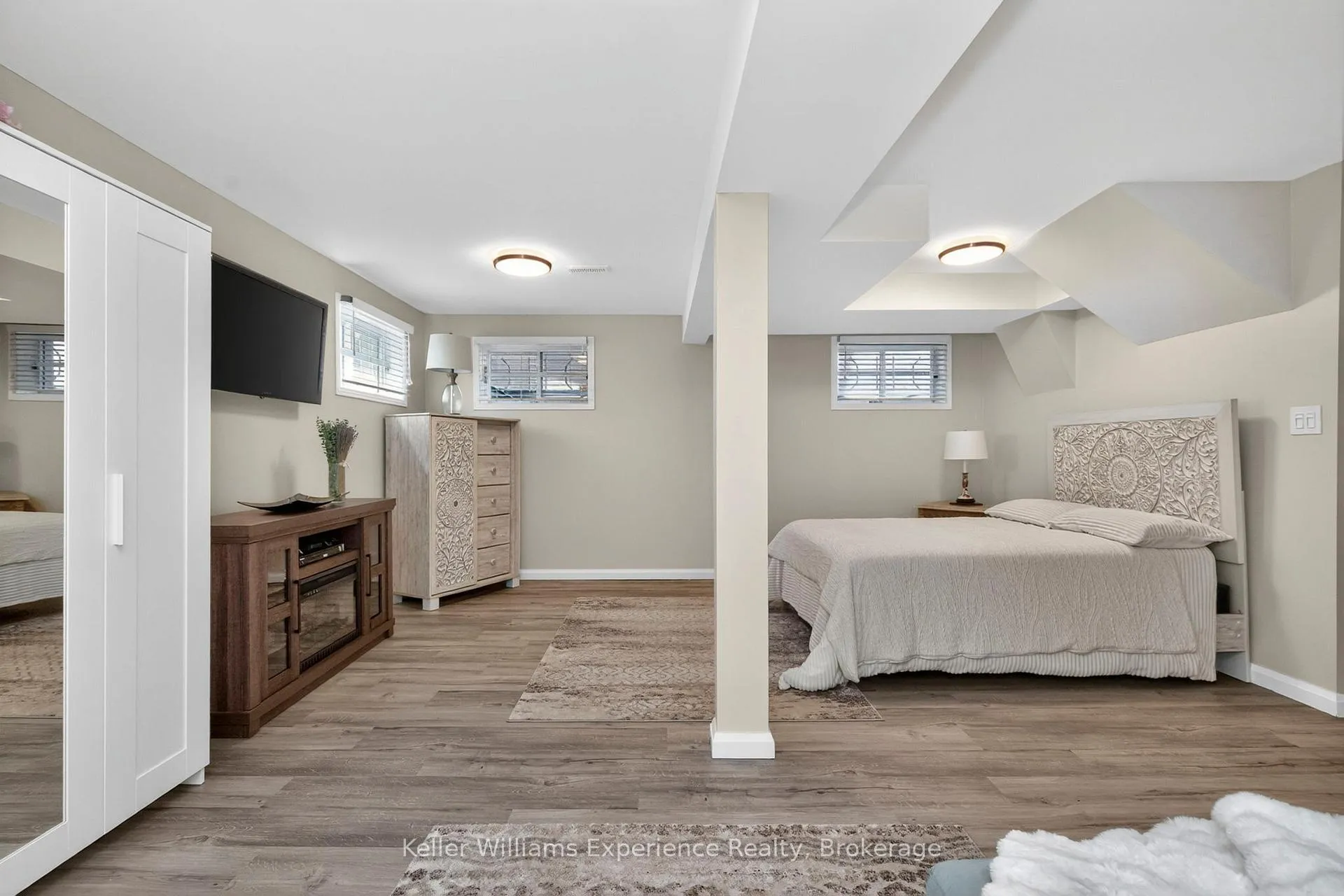Photo 31 of 174 Seventh Street, Midland — HOMEH
