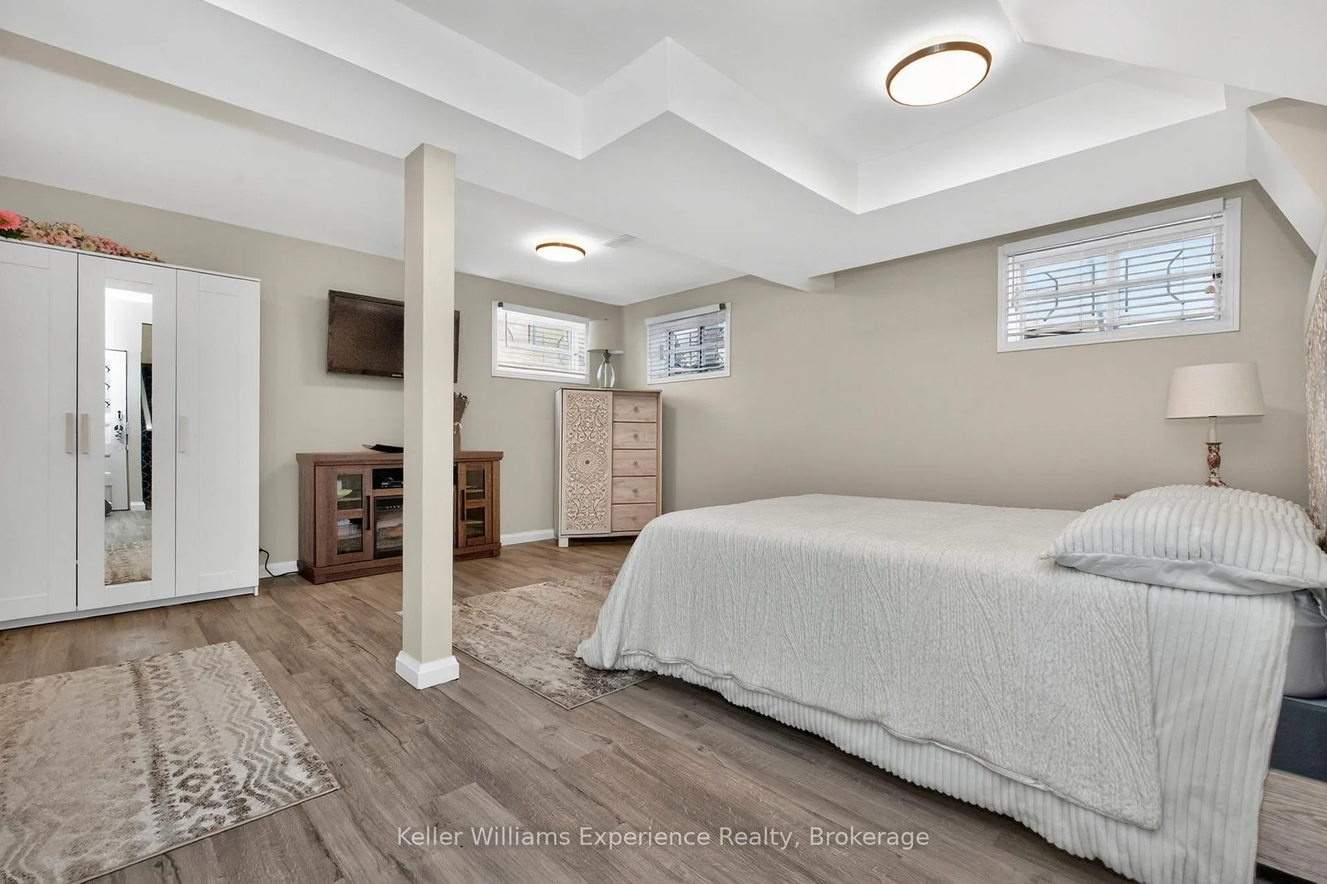 Photo 33 of 174 Seventh Street, Midland — HOMEH