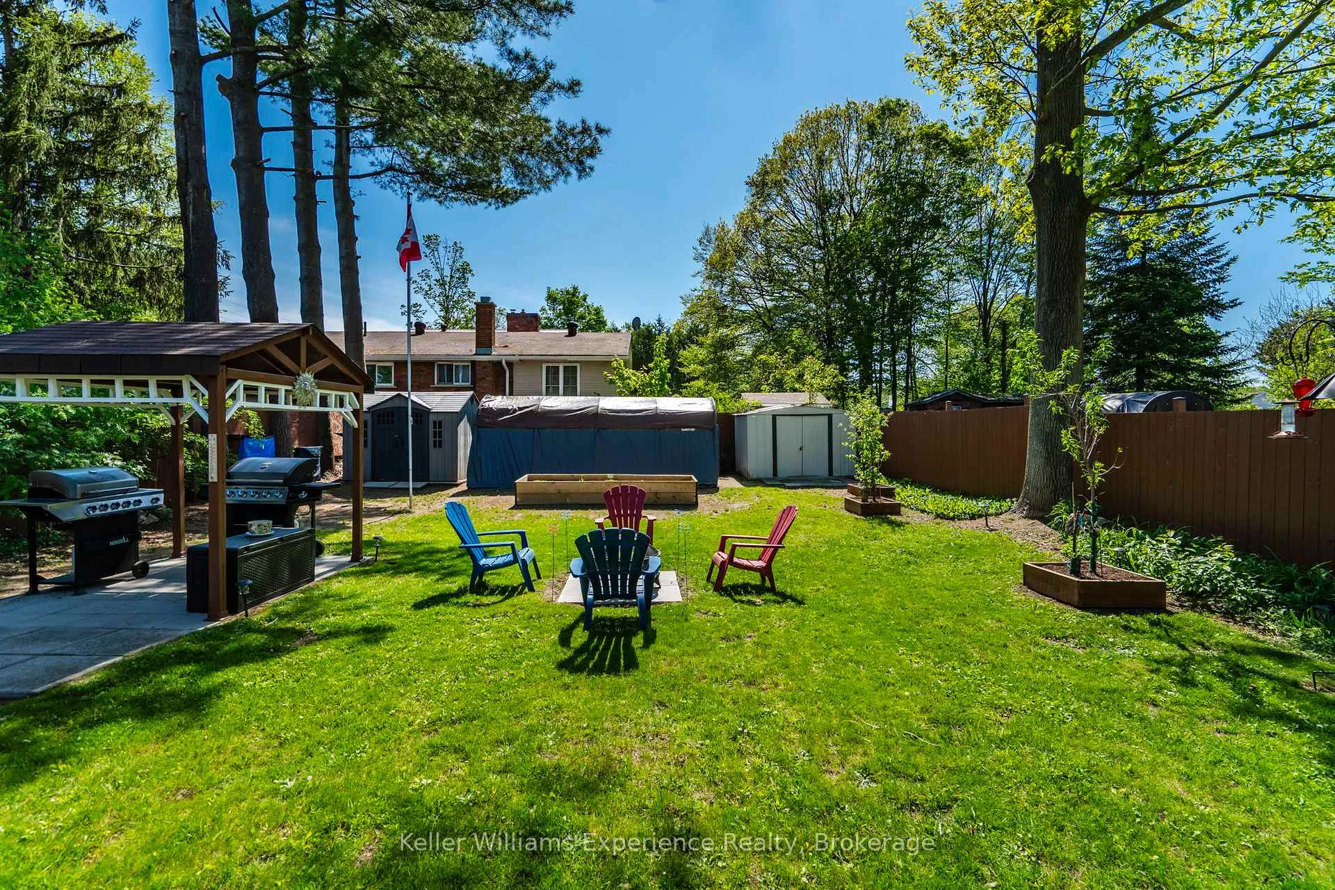 Photo 37 of 174 Seventh Street, Midland — HOMEH