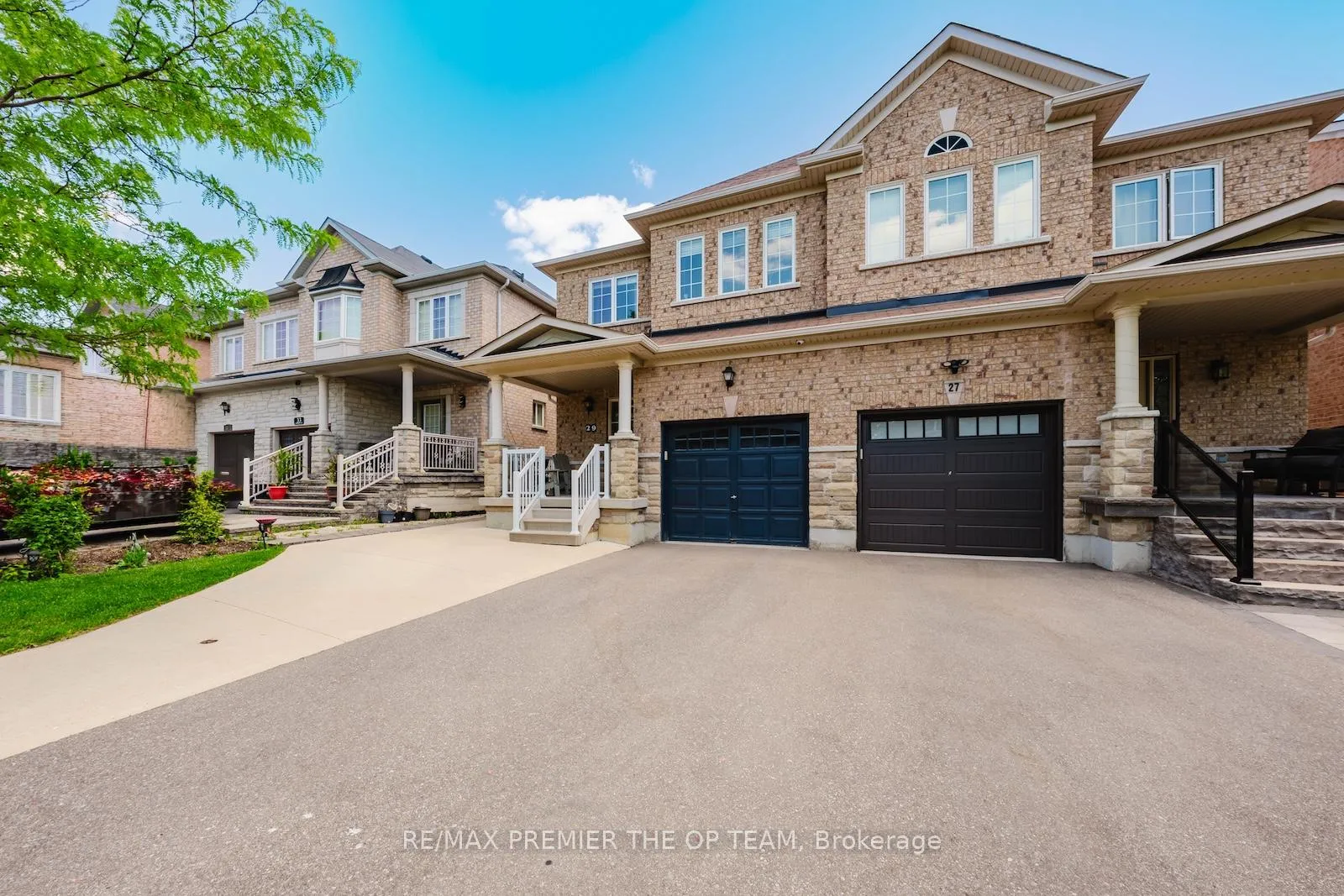Photo 2 of 29 Manordale Crescent, Vaughan, Vellore Village — HOMEH