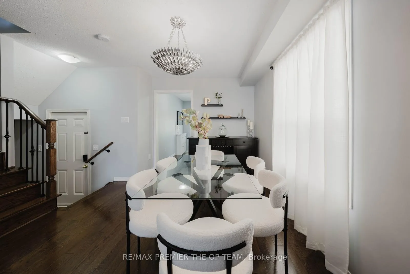 Photo 6 of 29 Manordale Crescent, Vaughan, Vellore Village — HOMEH