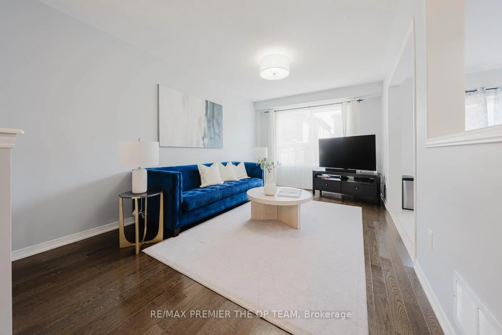 Photo 7 of 29 Manordale Crescent, Vaughan, Vellore Village — HOMEH