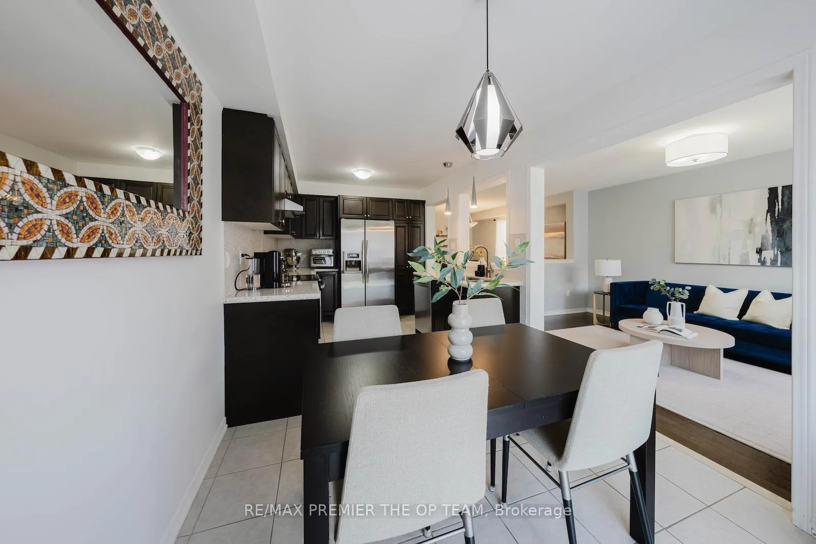 Photo 10 of 29 Manordale Crescent, Vaughan, Vellore Village — HOMEH