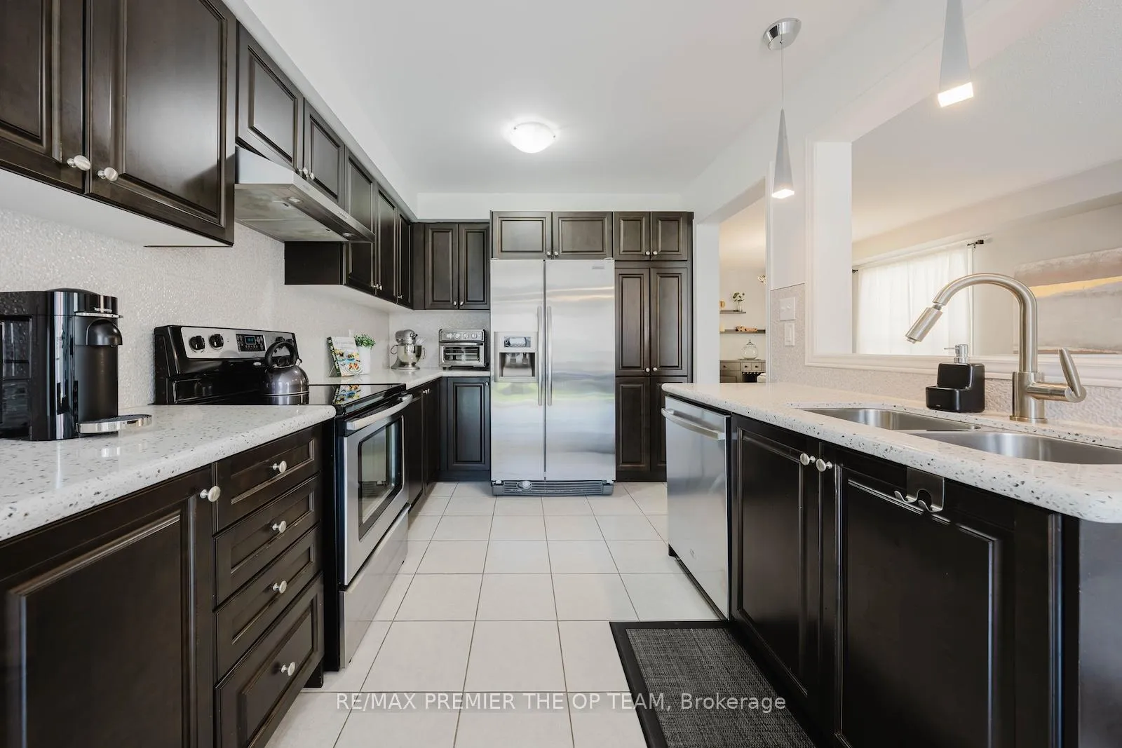 Photo 14 of 29 Manordale Crescent, Vaughan, Vellore Village — HOMEH