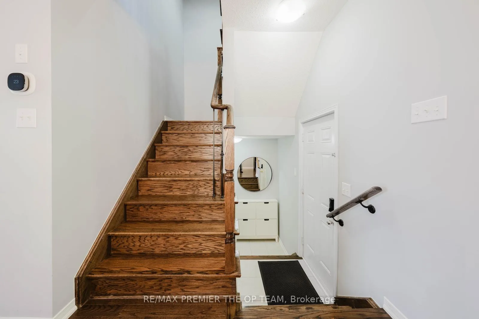 Photo 17 of 29 Manordale Crescent, Vaughan, Vellore Village — HOMEH