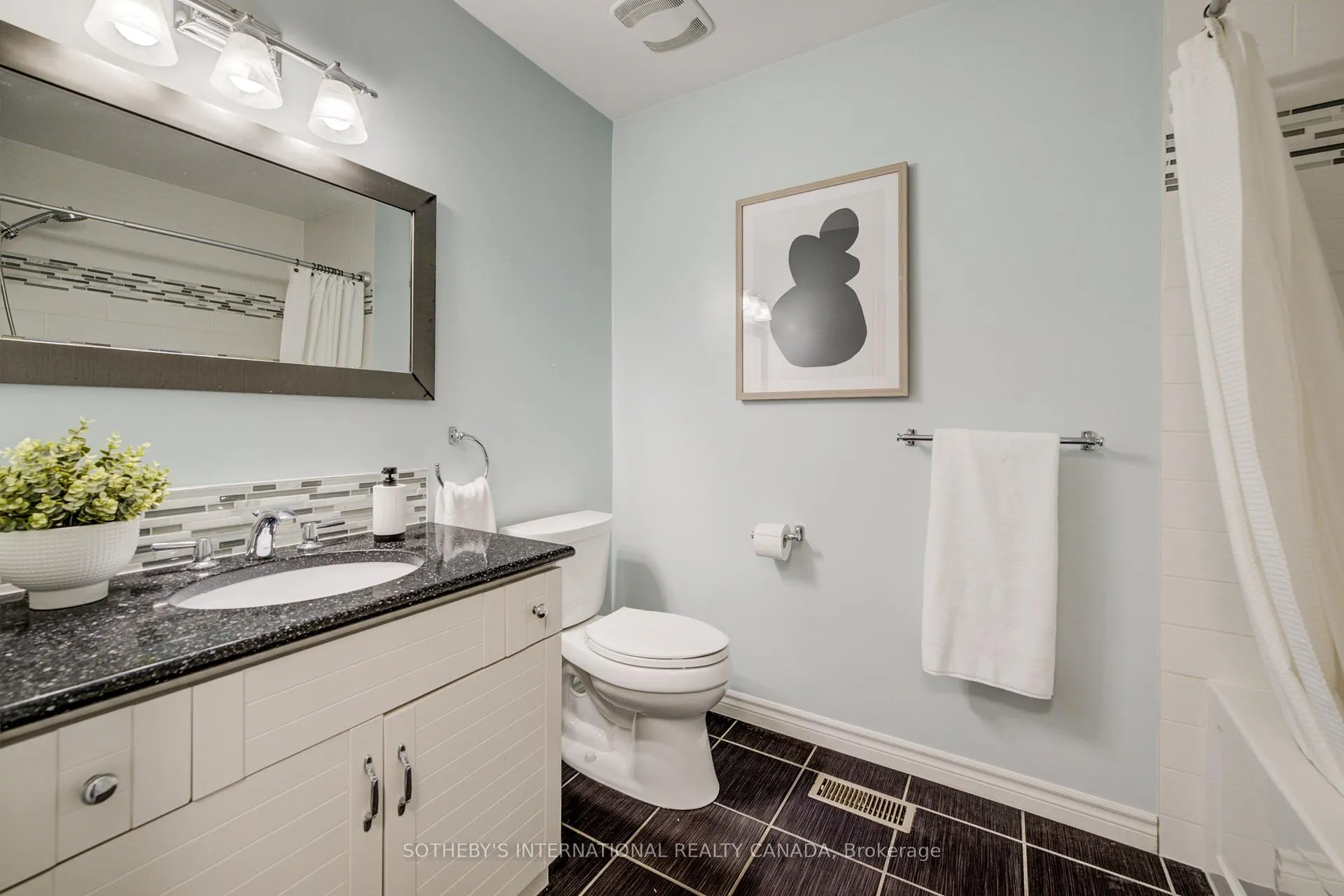 Photo 20 of 304 Auburn Drive, Waterloo — HOMEH