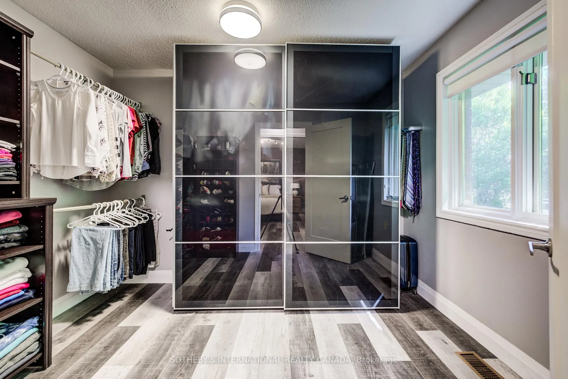 Photo 23 of 304 Auburn Drive, Waterloo — HOMEH