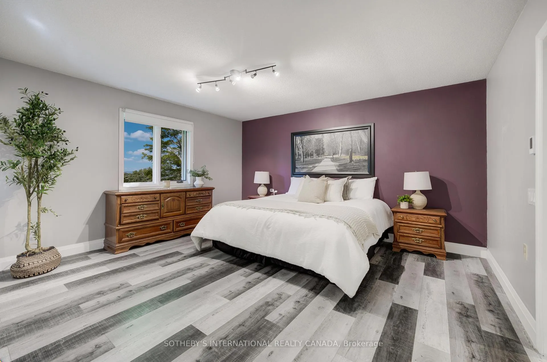 Photo 24 of 304 Auburn Drive, Waterloo — HOMEH