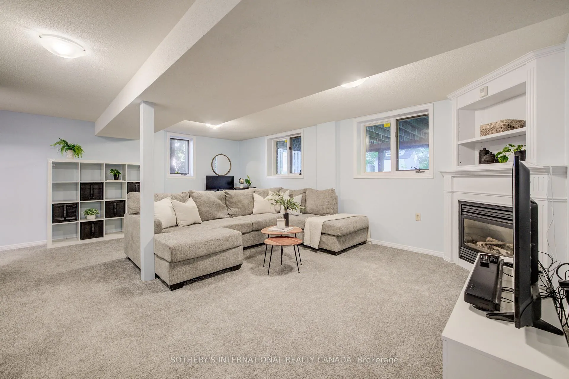 Photo 29 of 304 Auburn Drive, Waterloo — HOMEH