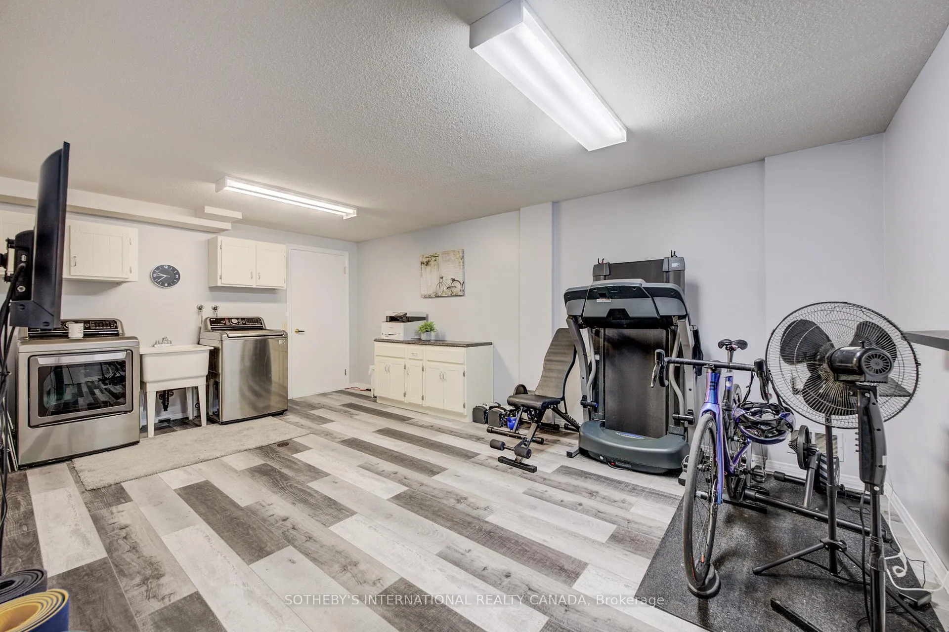 Photo 31 of 304 Auburn Drive, Waterloo — HOMEH