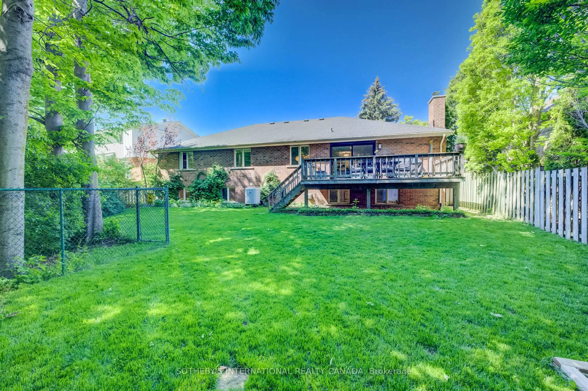 Photo 33 of 304 Auburn Drive, Waterloo — HOMEH