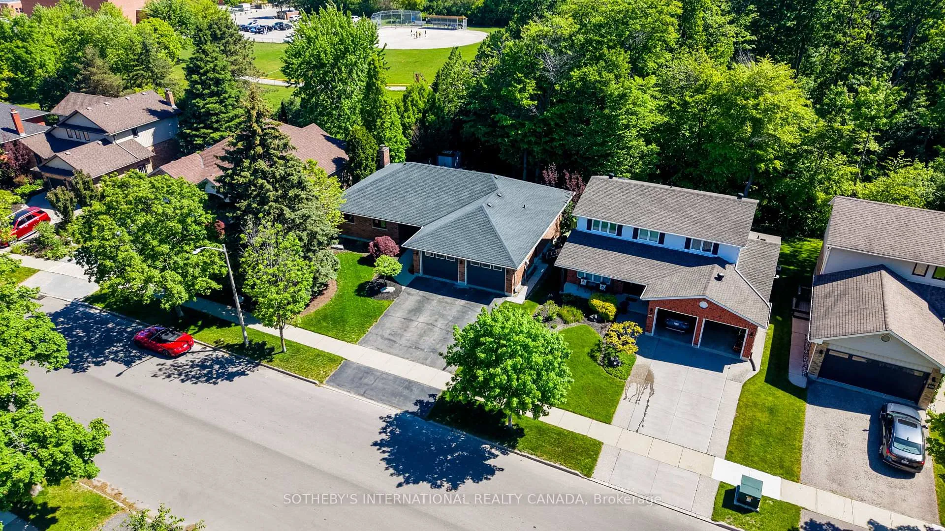 Photo 34 of 304 Auburn Drive, Waterloo — HOMEH