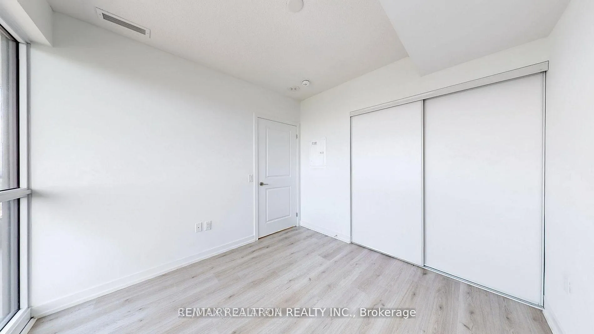 Photo 12 of Unit 4609, 395 Bloor Street E, Toronto, North St. James Town — HOMEH