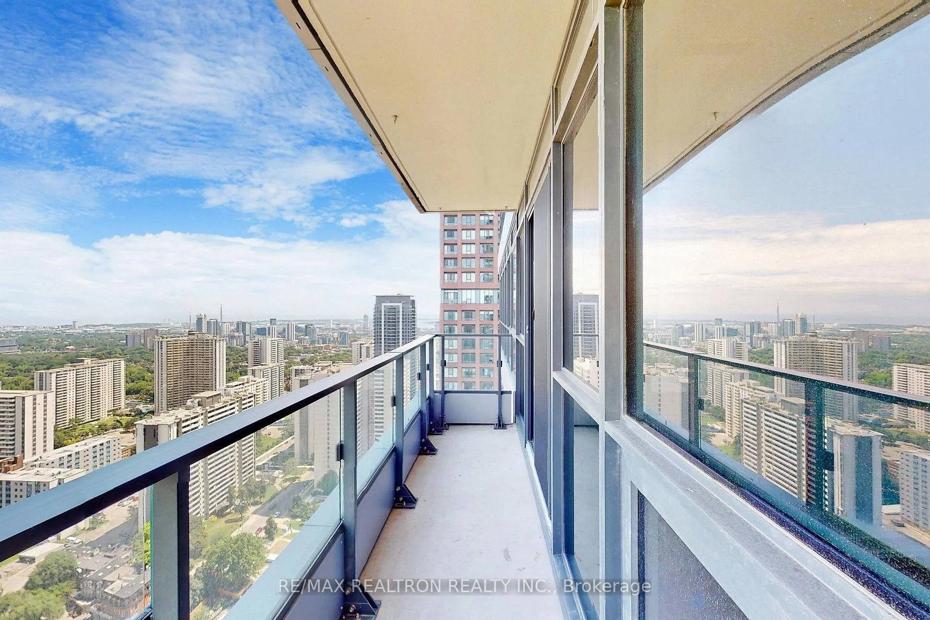 Photo 15 of Unit 4609, 395 Bloor Street E, Toronto, North St. James Town — HOMEH