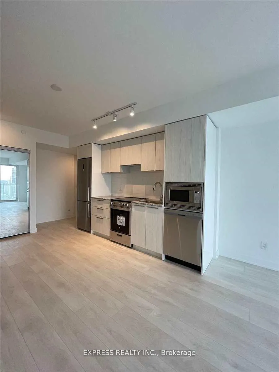 Photo 4 of Unit 2007, 501 Yonge Street, Toronto, Church-Yonge Corridor — HOMEH