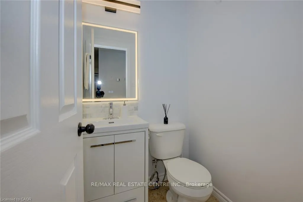 Photo 11 of Unit A4, 20 David Bergey Drive, Kitchener — HOMEH