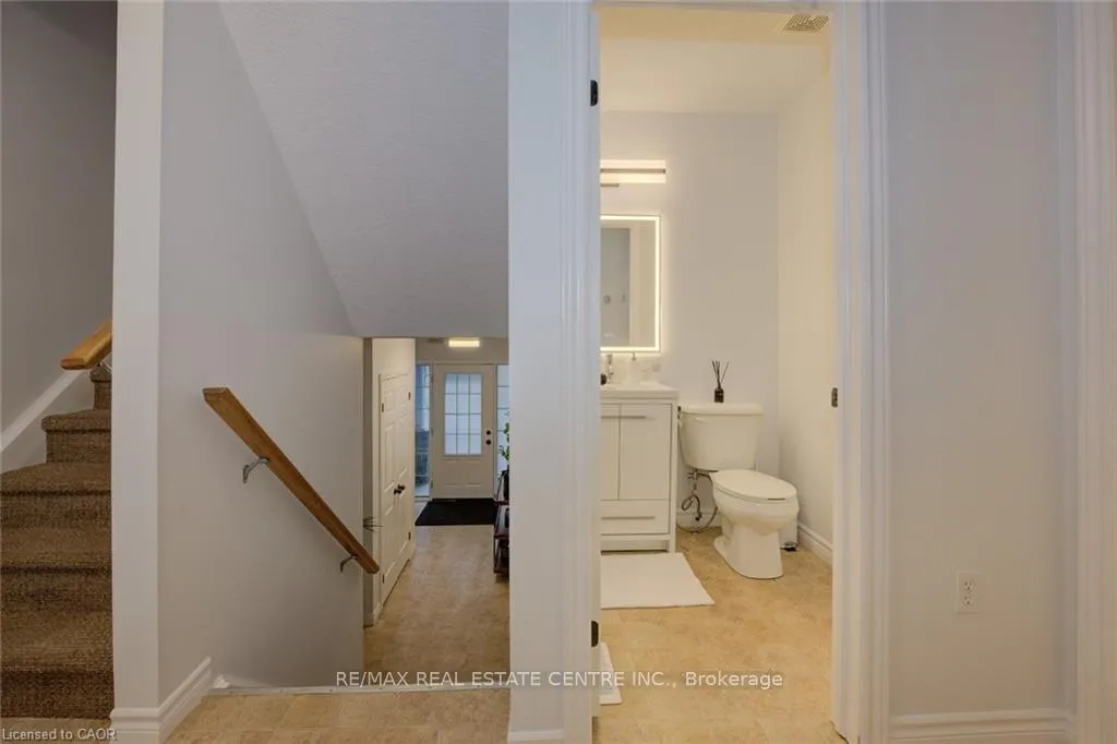 Photo 12 of Unit A4, 20 David Bergey Drive, Kitchener — HOMEH