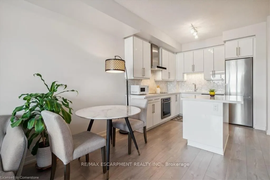 Photo 8 of Unit 1910, 2093 Fairview Street, Burlington, Freeman — HOMEH