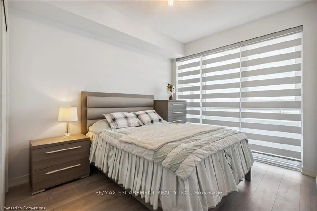 Photo 16 of Unit 1910, 2093 Fairview Street, Burlington, Freeman — HOMEH