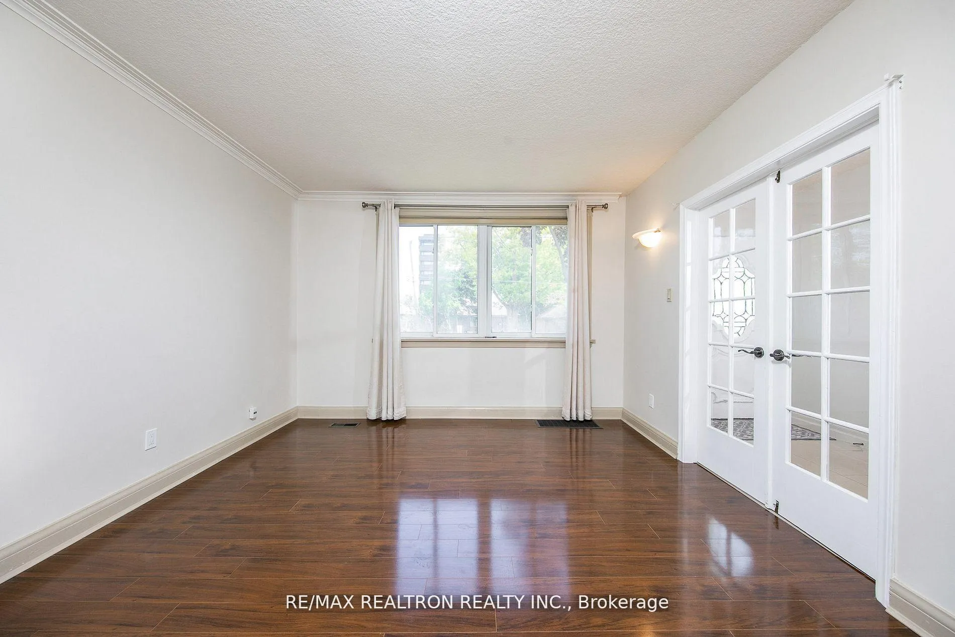 Photo 10 of 24 Highland Park Boulevard, Markham, Thornhill — HOMEH