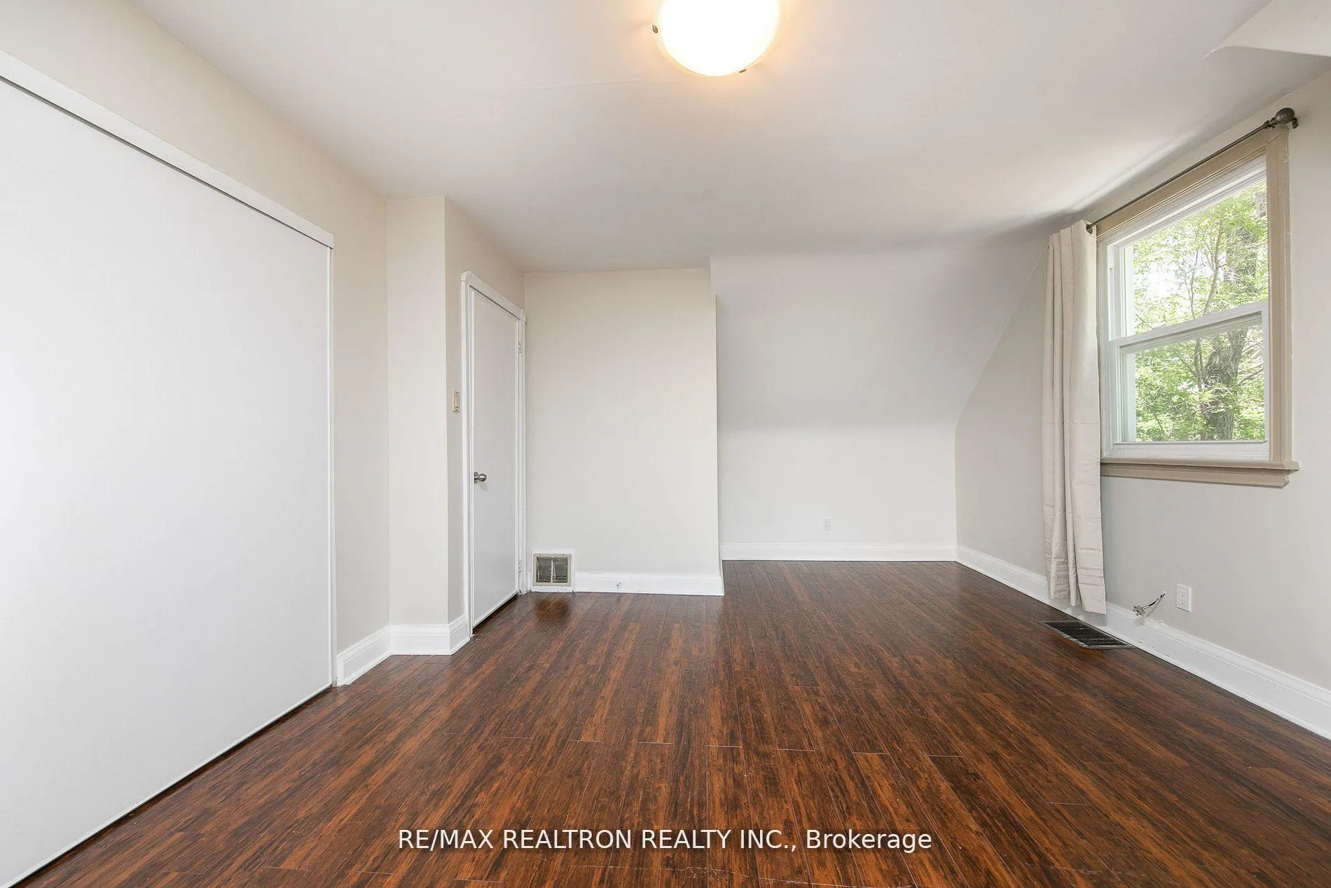 Photo 18 of 24 Highland Park Boulevard, Markham, Thornhill — HOMEH