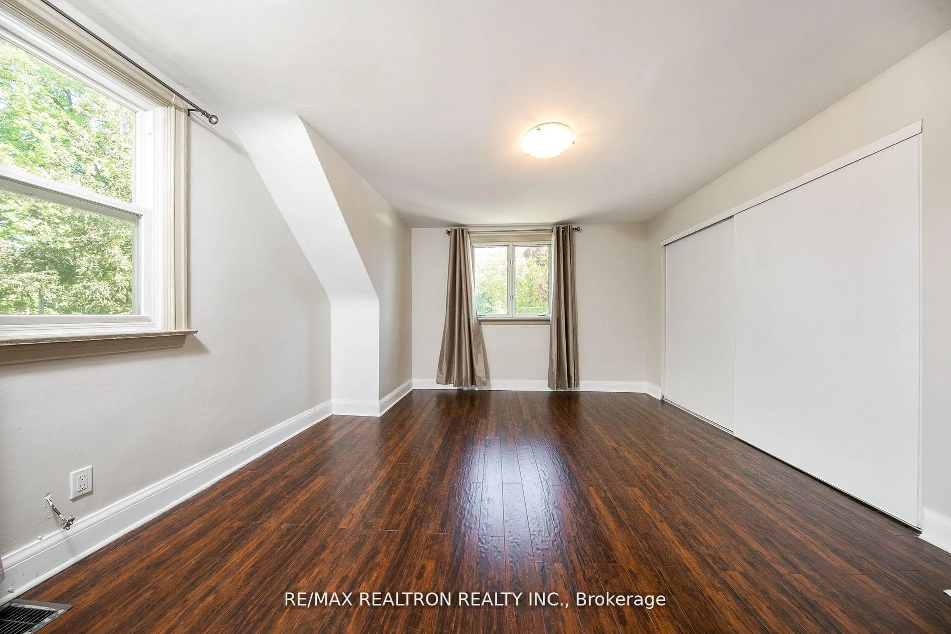 Photo 19 of 24 Highland Park Boulevard, Markham, Thornhill — HOMEH