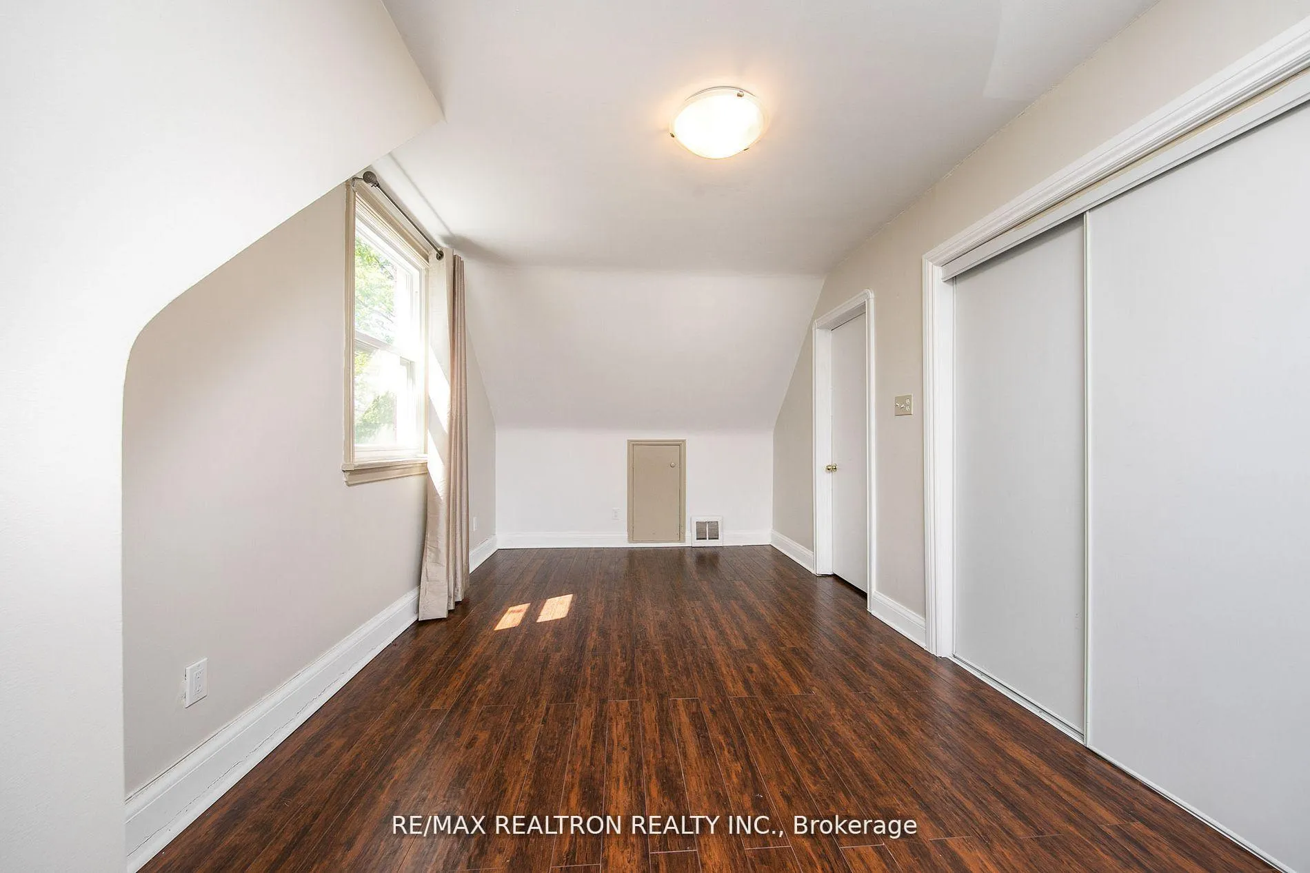 Photo 21 of 24 Highland Park Boulevard, Markham, Thornhill — HOMEH