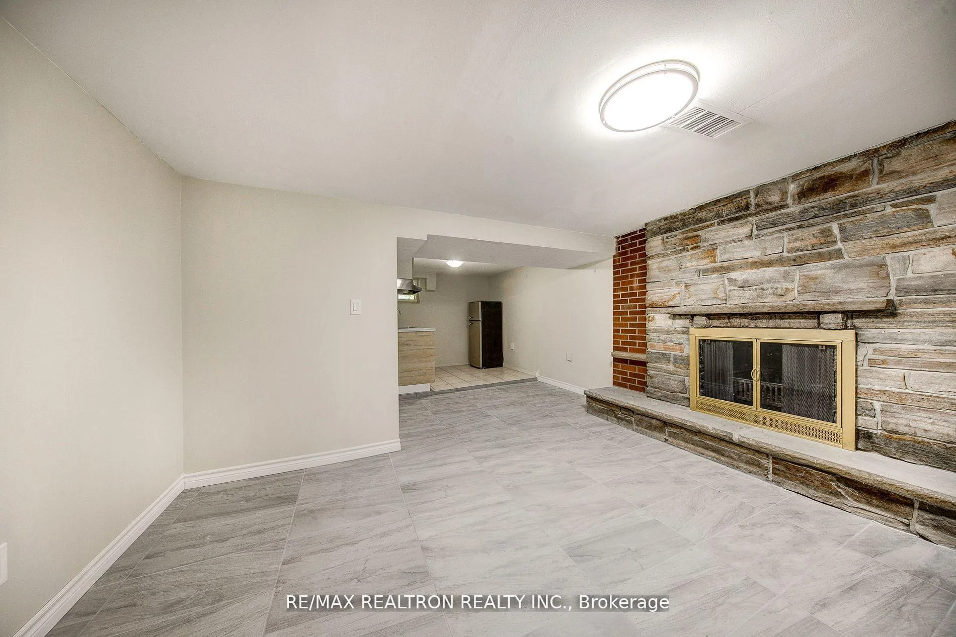 Photo 31 of 24 Highland Park Boulevard, Markham, Thornhill — HOMEH