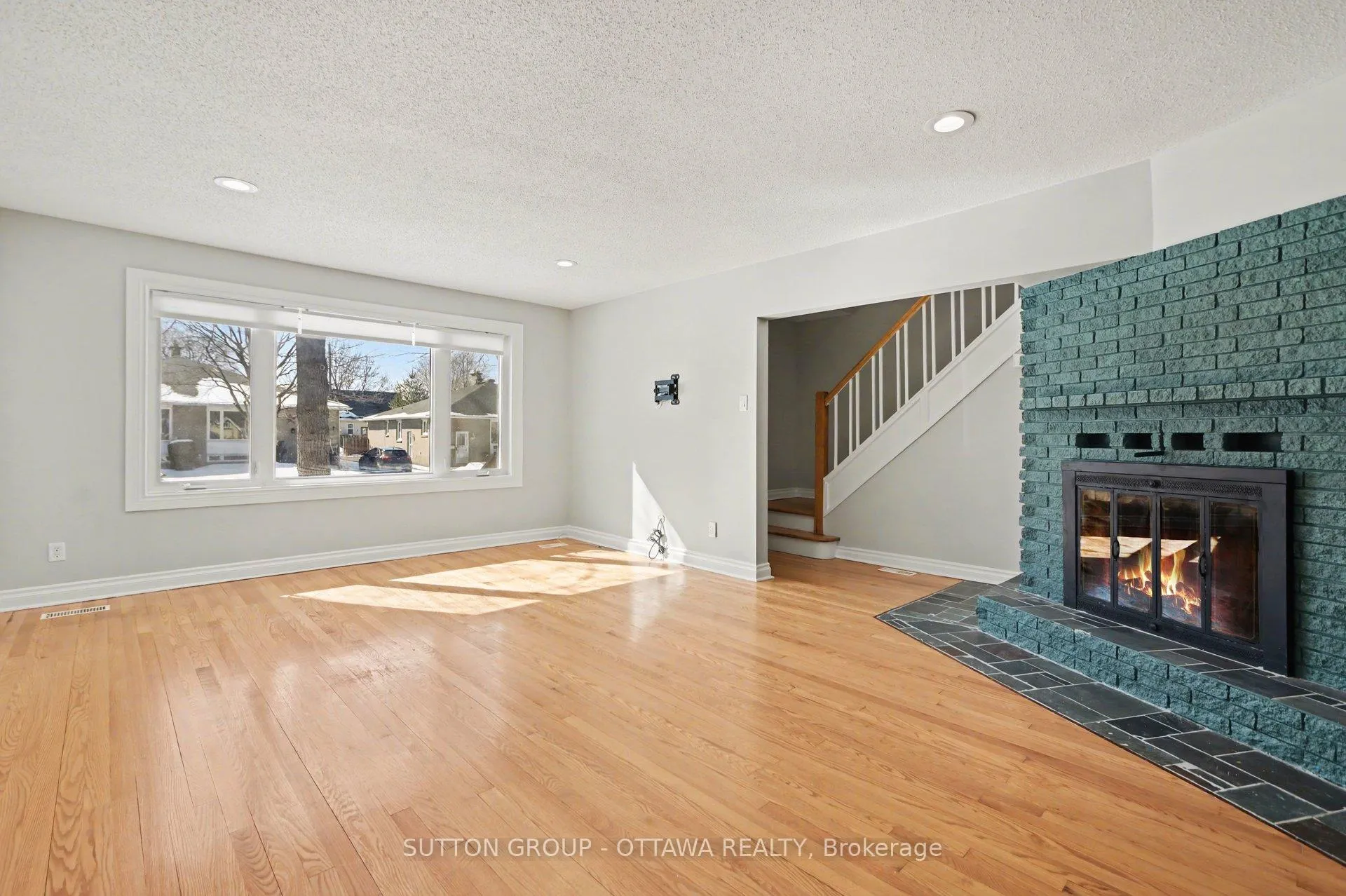 Photo 7 of 1071 Aldea Avenue, Ottawa, Billings Bridge — HOMEH