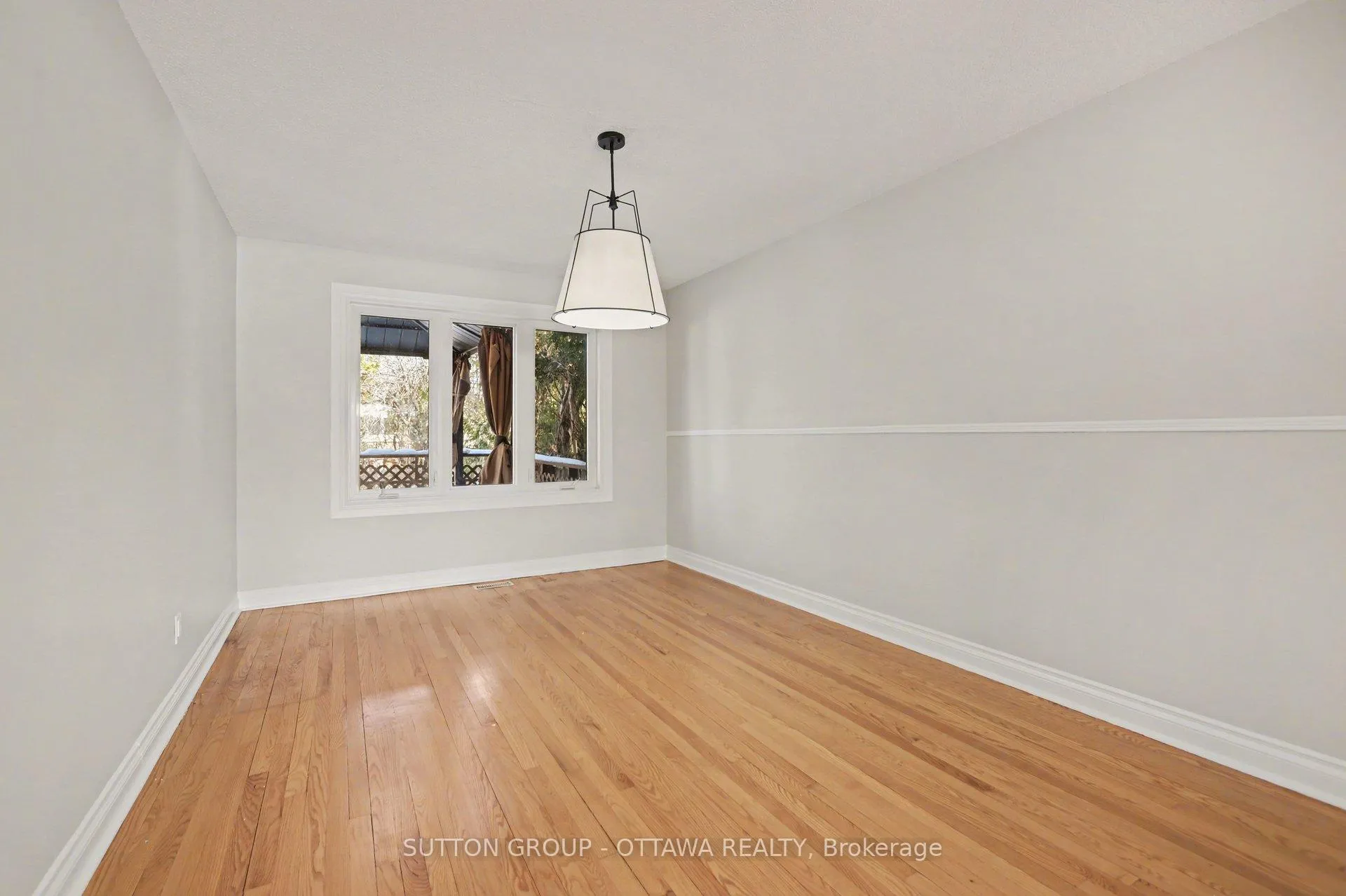 Photo 8 of 1071 Aldea Avenue, Ottawa, Billings Bridge — HOMEH