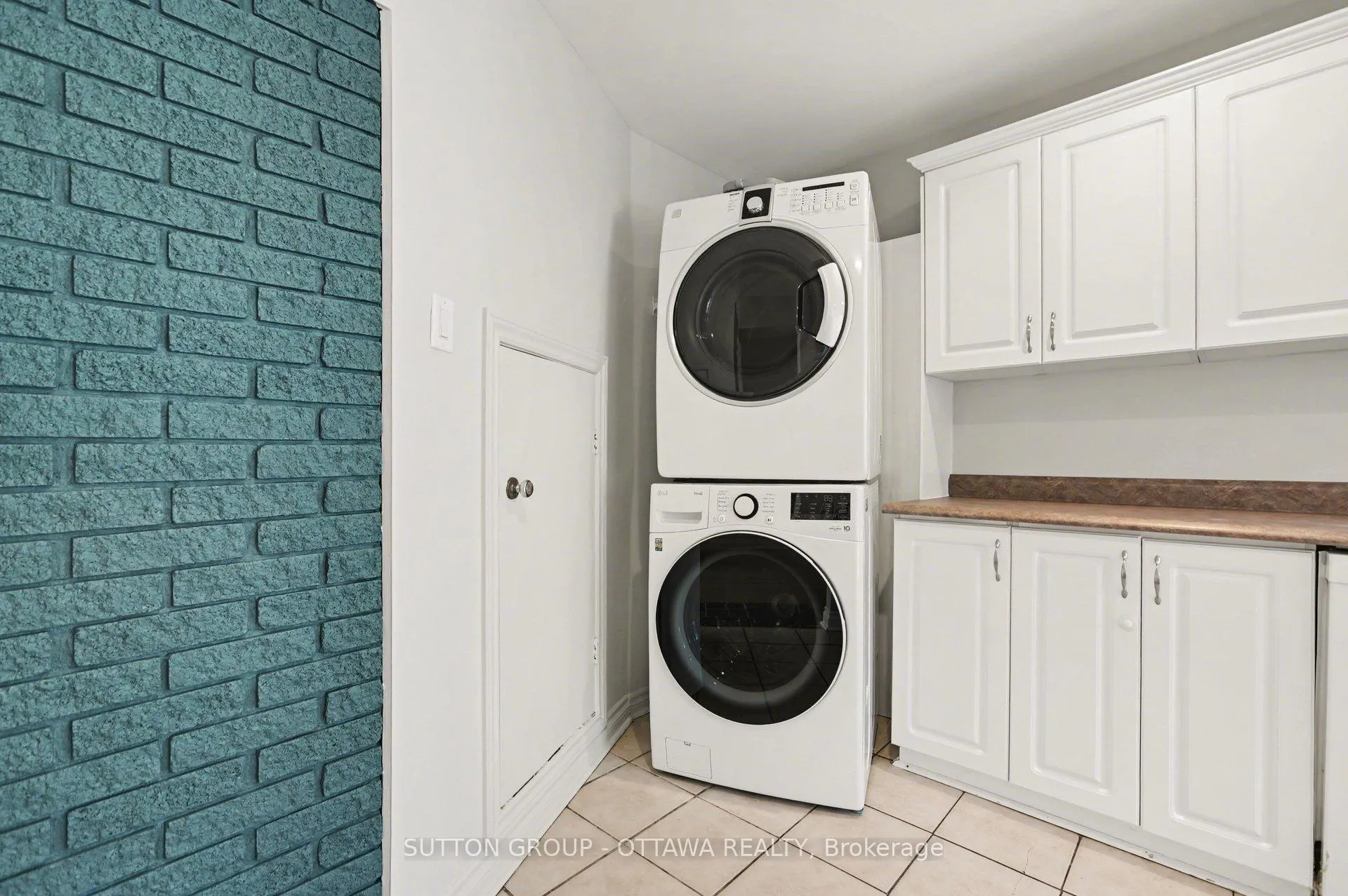 Photo 12 of 1071 Aldea Avenue, Ottawa, Billings Bridge — HOMEH