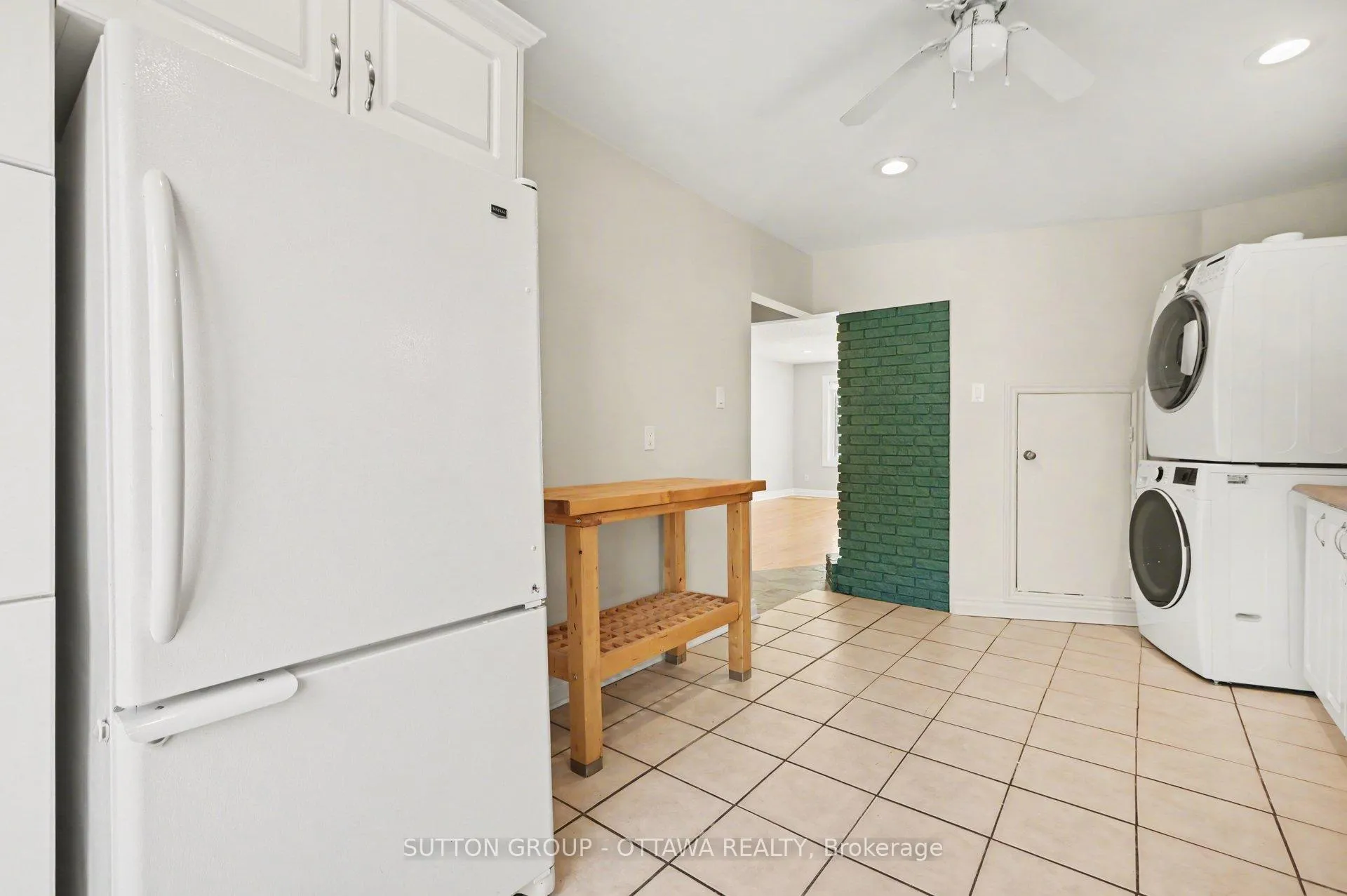 Photo 16 of 1071 Aldea Avenue, Ottawa, Billings Bridge — HOMEH