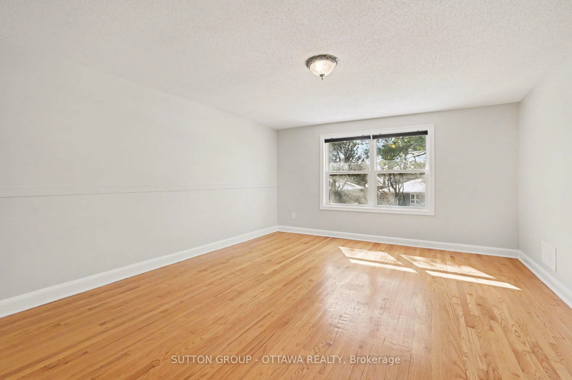 Photo 18 of 1071 Aldea Avenue, Ottawa, Billings Bridge — HOMEH