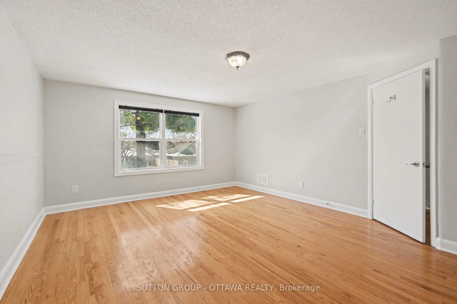 Photo 19 of 1071 Aldea Avenue, Ottawa, Billings Bridge — HOMEH