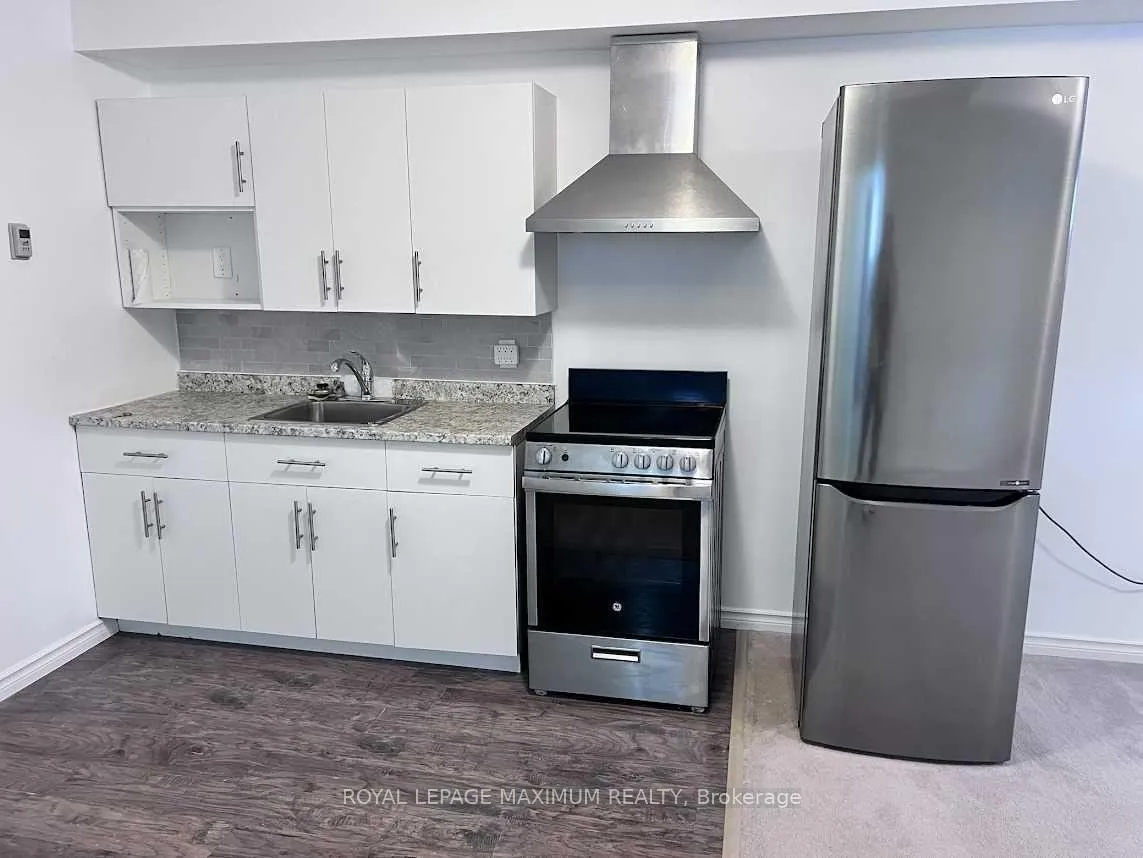 Photo 3 of Unit Bsmt, 82 Ambler, Barrie, Georgian Drive — HOMEH