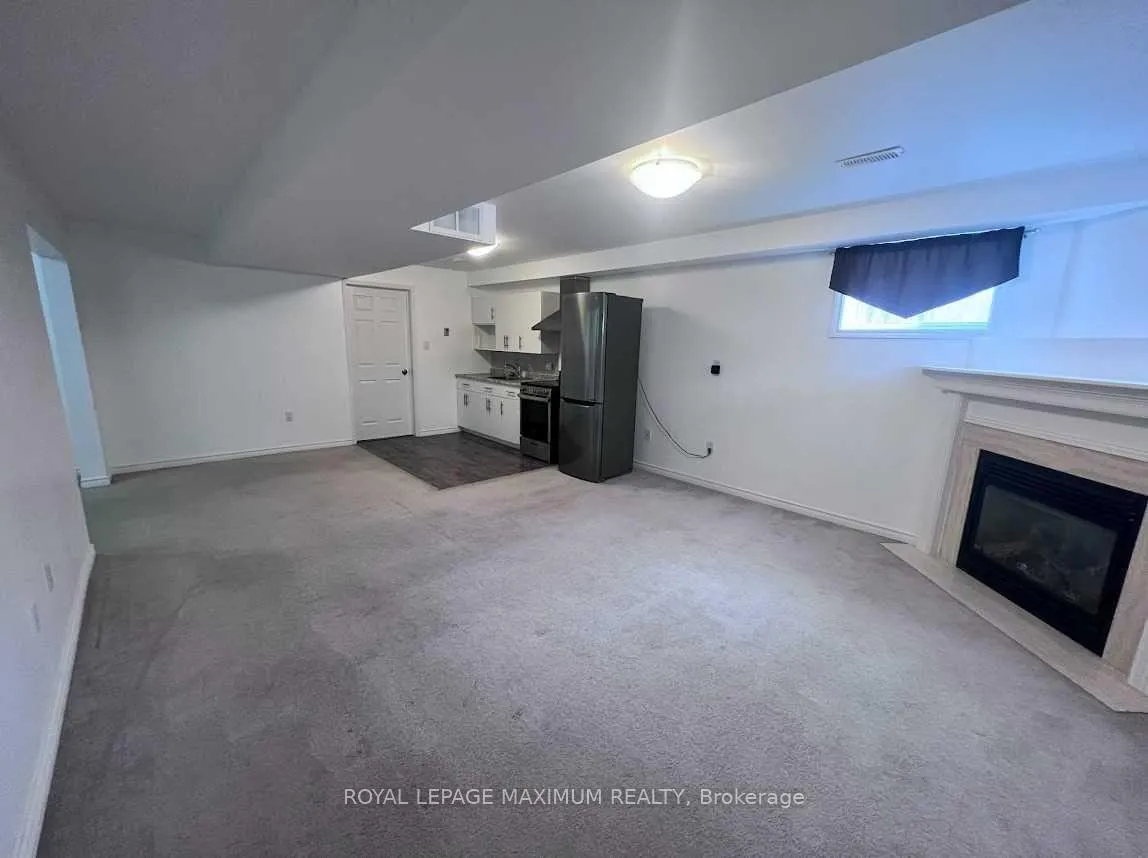 Photo 7 of Unit Bsmt, 82 Ambler, Barrie, Georgian Drive — HOMEH