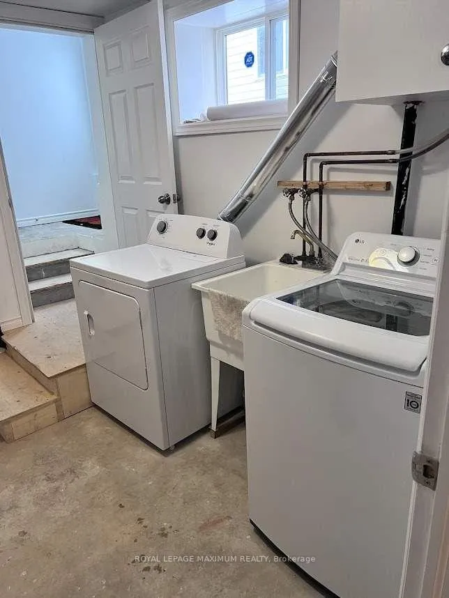 Photo 14 of Unit Bsmt, 82 Ambler, Barrie, Georgian Drive — HOMEH