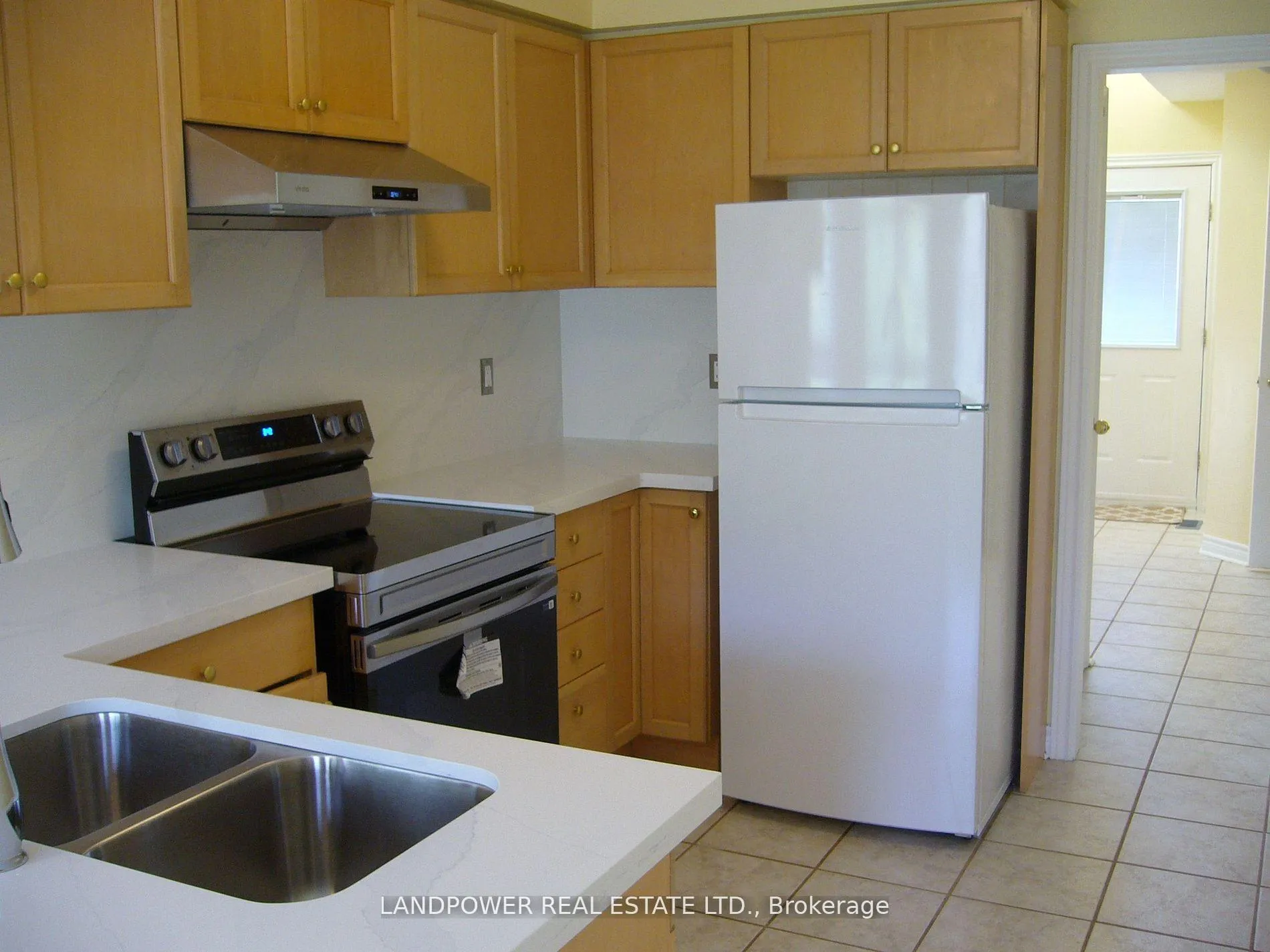 Photo 7 of 36 Amberview Drive, Georgina, Keswick South — HOMEH