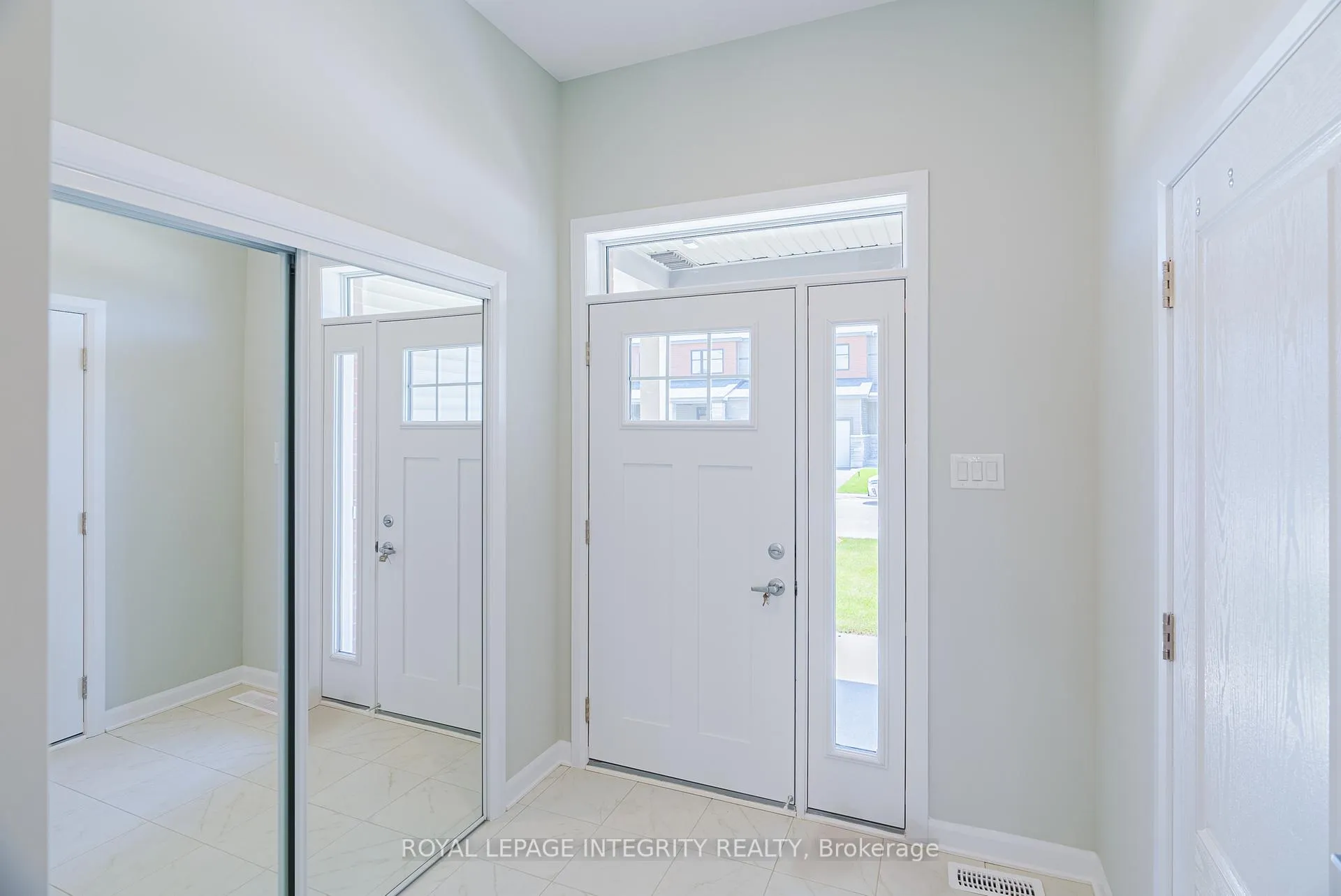 Photo 3 of 96 Osler Street E, Ottawa, Kanata - Morgan's Grant/South March — HOMEH